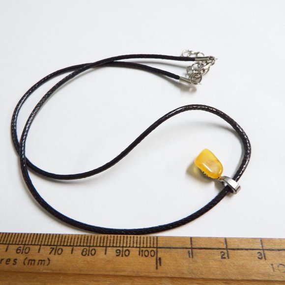 13.75ct Polished Egg yolk color Amber Pendant Necklace From The Baltic Sea - Picture 1 of 4